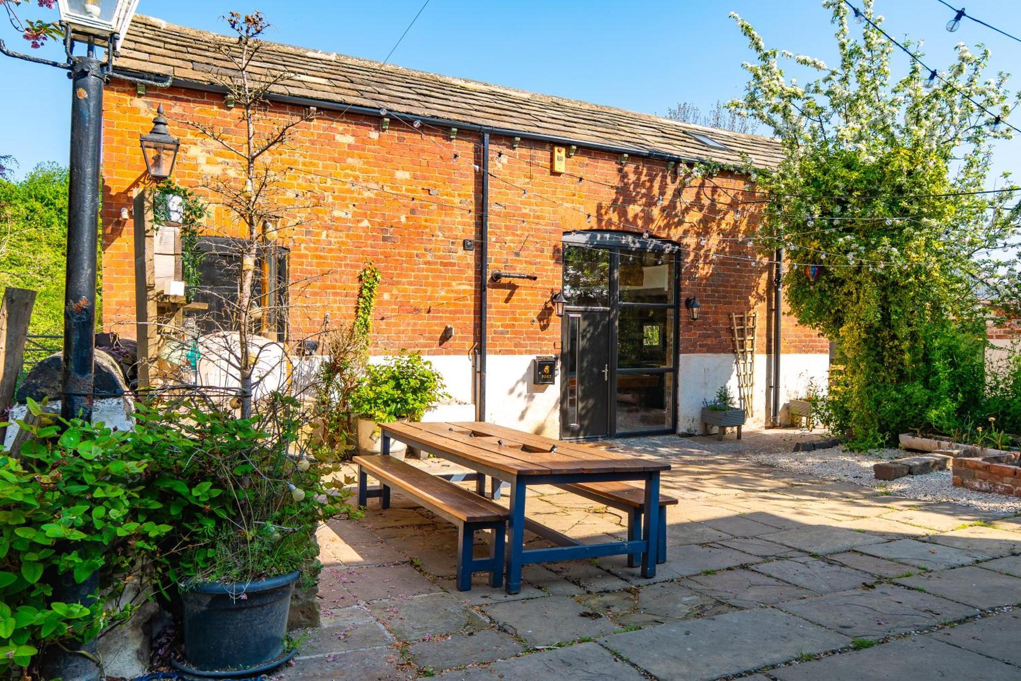 Luxury Escape With Cinema, Pool Table & Darts Holiday home *