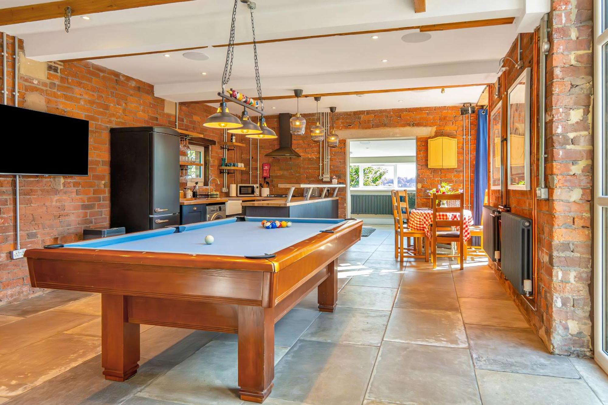 Holiday home Luxury Escape With Cinema, Pool Table & Darts Leeds (West Yorkshire)